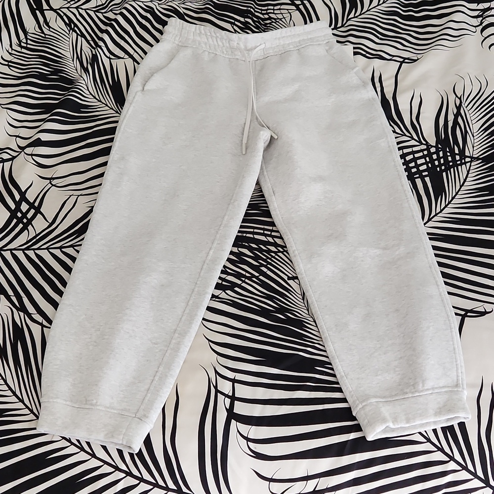 Loungeful High-Rise Cropped Jogger